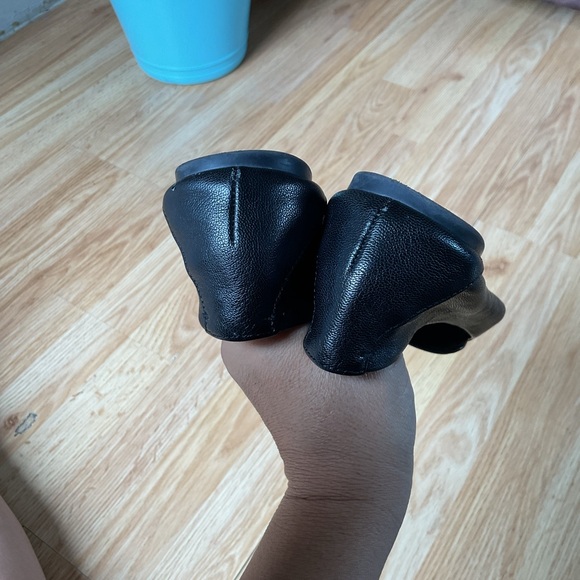 Essex Lane El-Aleanor Black Leather Pointy Loafers Size 7.5 M - Picture 8 of 9